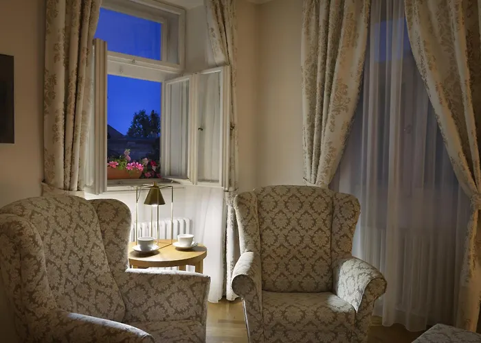 Hotel At The Golden Scissors Prag